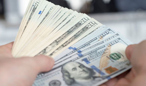 Tỷ giá ngoại tệ hôm nay 28-11: USD giảm nhẹ, giá bitcoin gần 54.800 USD